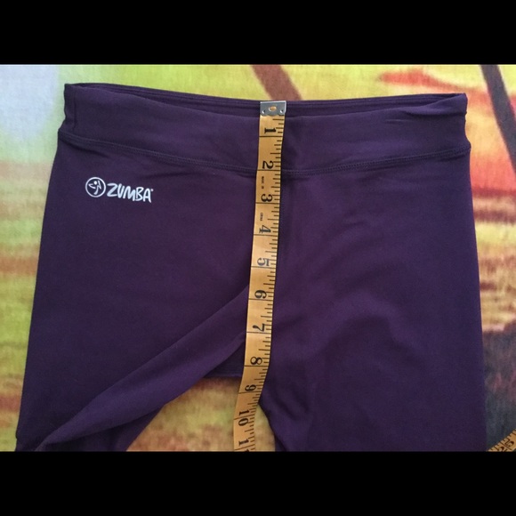 Zumba Wear Capri Leggings Size XSmall Purple - Picture 5 of 9